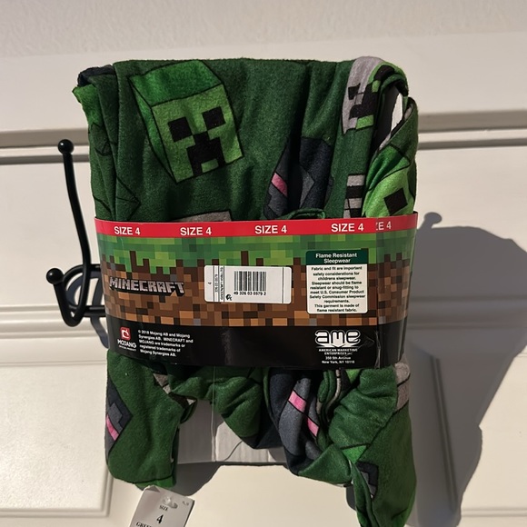 Minecraft 2pc pajama set - Picture 2 of 4